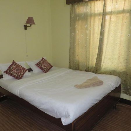 New United Hotel Pokhara Kültér fotó