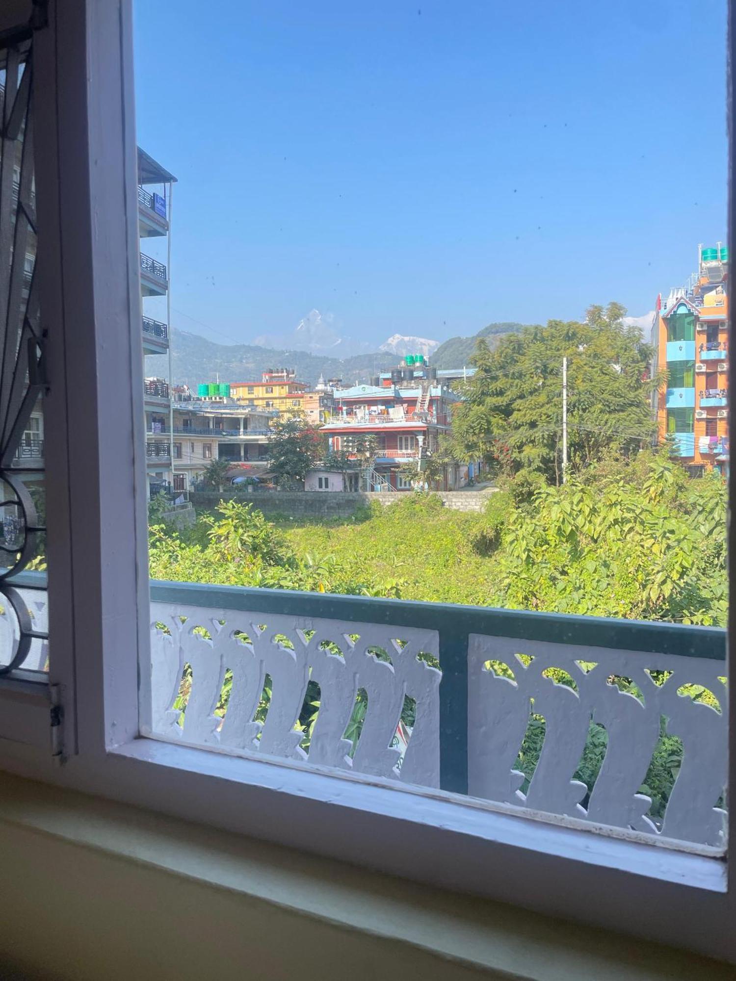New United Hotel Pokhara Kültér fotó