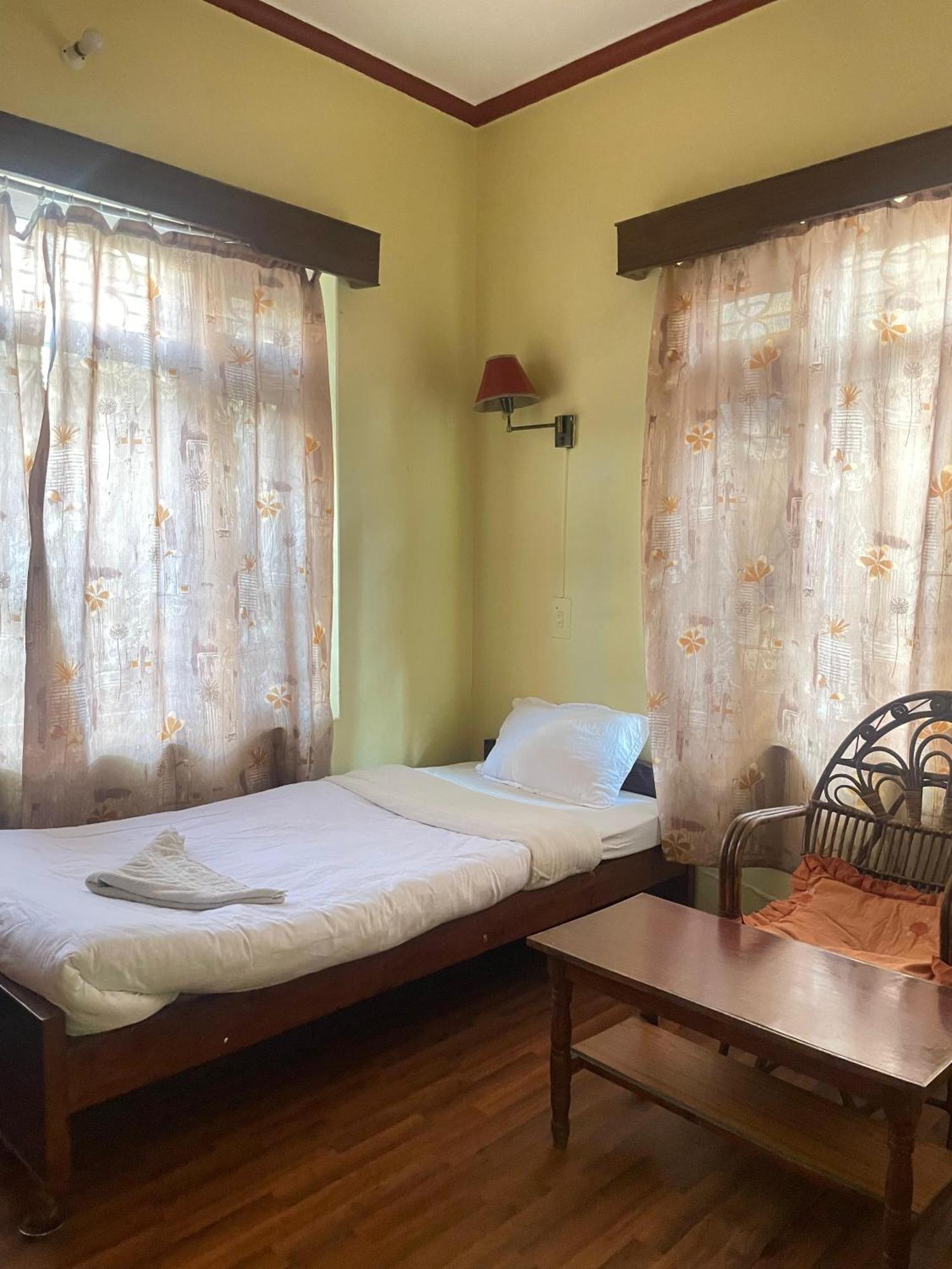 New United Hotel Pokhara Kültér fotó