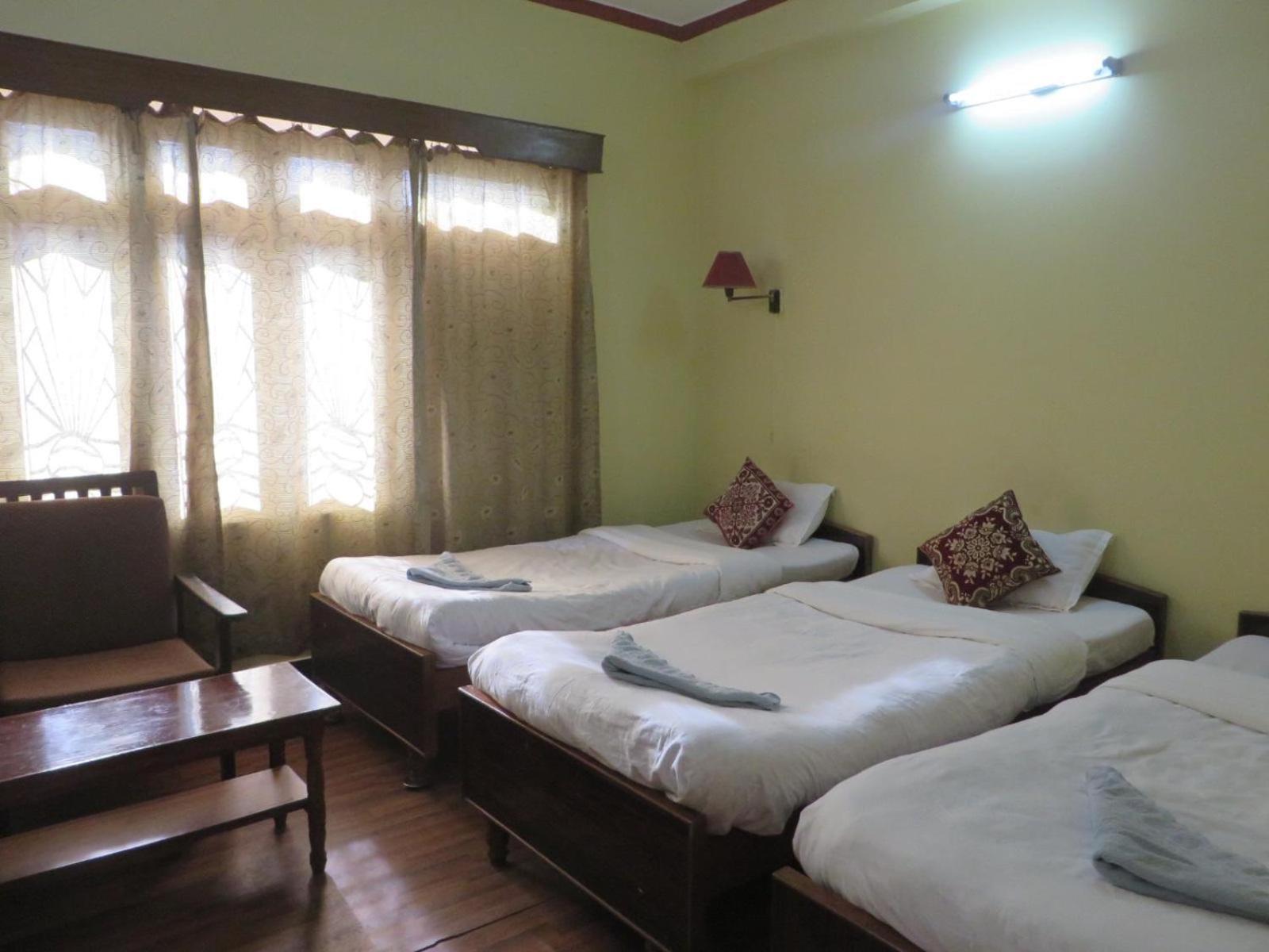New United Hotel Pokhara Kültér fotó
